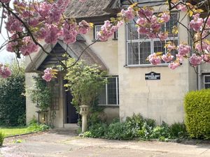 Skendleby Lodge- click for photo gallery